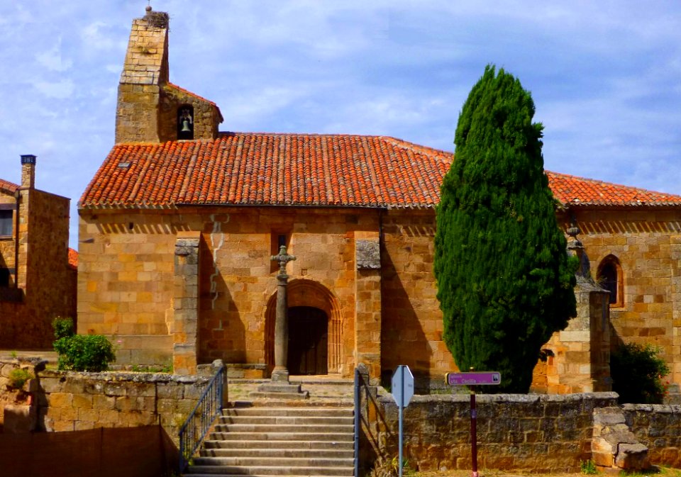 Salas de los Infantes - Iglesia de Santa Cecilia 01