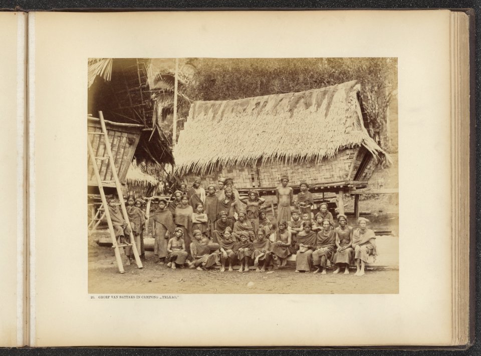 20. Groep van Battaks in Campong Telkao, Bestanddeelnr 851 16