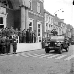 10 jarig bestaan infanterieschool in Harderwijk, Bestanddeelnr 909-3809