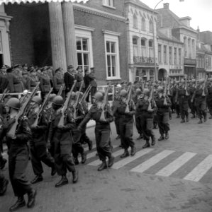 10 jarig bestaan infanterieschool in Harderwijk, Bestanddeelnr 909-3807 photo