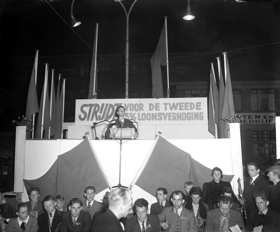 1 Mei Vergadering van de CPN , Den Haag, Bestanddeelnr 903-9436