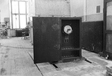 10x15 Beproevingsmachine voor slijpsteenkappen, Bestanddeelnr 256-0583