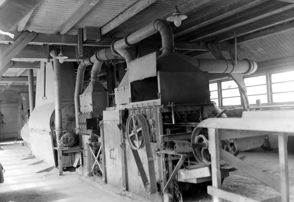 10x15 Stofafzuiging Gebr. Mol te s-Gravendeel vlaszwingelturbine, Bestanddeelnr 256-0599