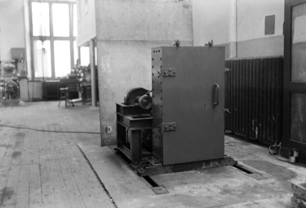 10x15 Beproevingsmachine voor slijpsteenkappen, Bestanddeelnr 256-0581
