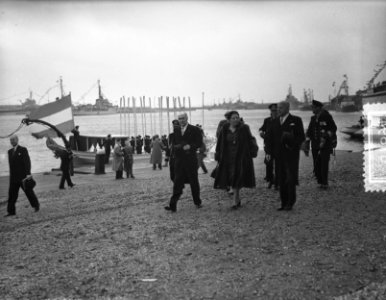 100 jaar KIM Den Helder bezoekdag koningin Juliana, Bestanddeelnr 906-7894