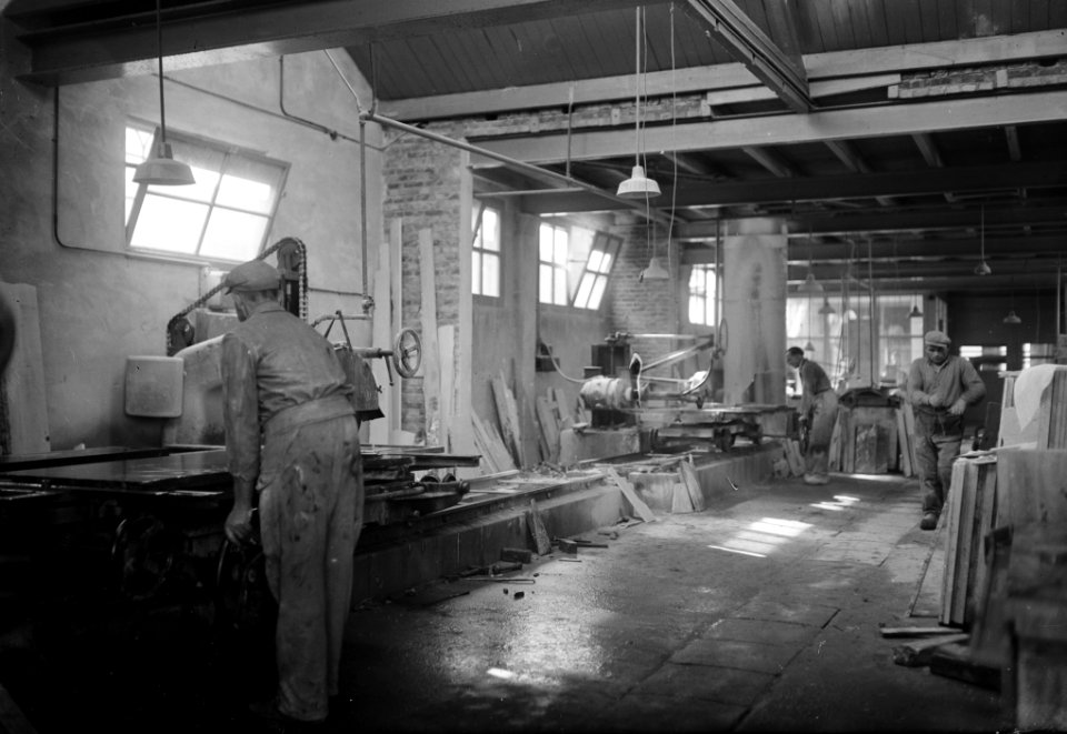 10x15 Steenhouwerij Van Linschoten te Utrecht (Foto H de Groot), Bestanddeelnr 256-1032
