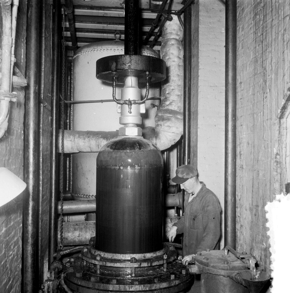100 jarig bestaan Amsterdamse Waterleiding Mij., Bestanddeelnr 906-1677
