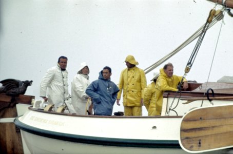 100 Mijls race op IJsselmeer HKH Prinses Beatrix en Zijne Koninklijke Hoogheid , Bestanddeelnr 254-8152