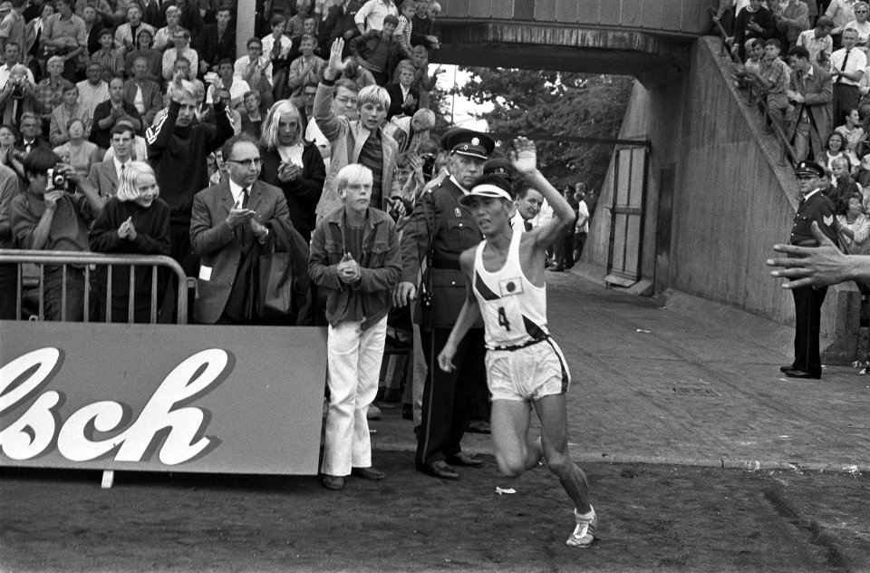 12e Internationale Marathon, Enschede Kazuo Matsubara (Japan) komt als eerste b, Bestanddeelnr 922-7113