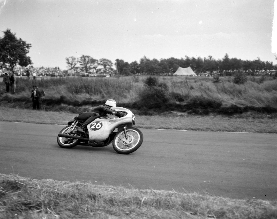 125cc-race nummer 26 Tom Phillis op Honda, Bestanddeelnr 912-6406