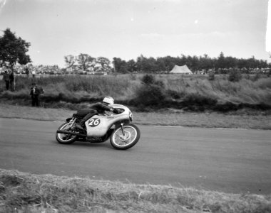 125cc-race nummer 26 Tom Phillis op Honda, Bestanddeelnr 912-6406