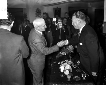 12,5 jarig jubileum Dick Bessem , directeur Olympisch Stadion, Bestanddeelnr 910-7192