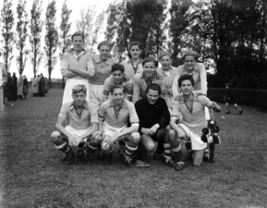 11-tallen aspiranten Blauw-wit toernooi voetbal, Bestanddeelnr 902-7242