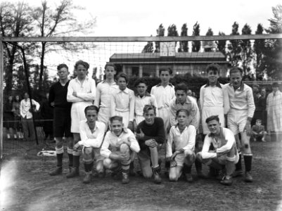 11-tallen aspiranten Blauw-wit toernooi voetbal, Bestanddeelnr 902-7243