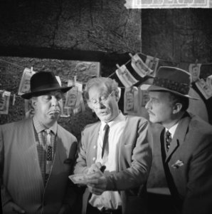 'Geld te Geef' KRO-televisie Lex Goudsmit, Jan Retel en Henk Molenberg, Bestanddeelnr 915-5963