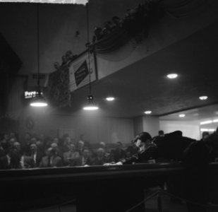 1961 World Three-cushion Championship, Een der deelnemers aan stoot, Bestanddeelnr 912-3763