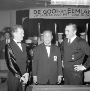 1965 World Three-cushion Championship, v.l.n.r. Henny de Rujter (NLD), Koya Ogata (JPN), Cees van Oosterhout (NLD), Bestanddeelnr 917-7611