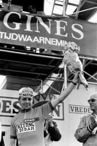 19e Olympias toer zesde etappe van Assen naar Wieringen leider algemeen klasse, Bestanddeelnr 923-5222