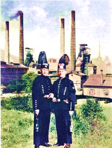 2 Bergleute in Knappenuniform. Two coal miners, Germany, ca. 1900