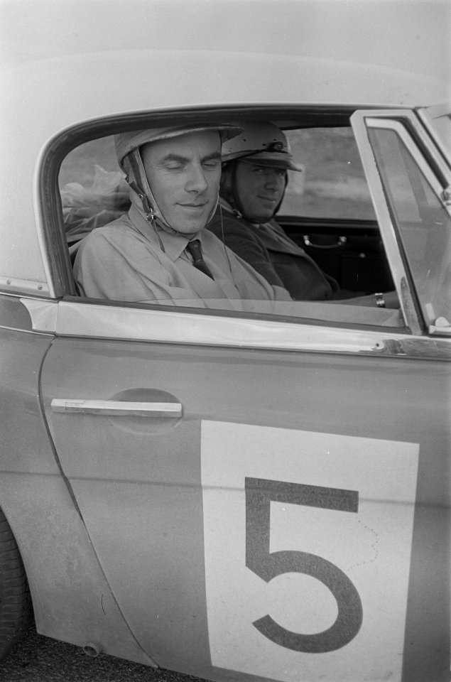 16 Tulpenrallye, D.J.Morley-E.Morley in een Austin Healy 3000 winnaar B-catego�, Bestanddeelnr 916-3432
