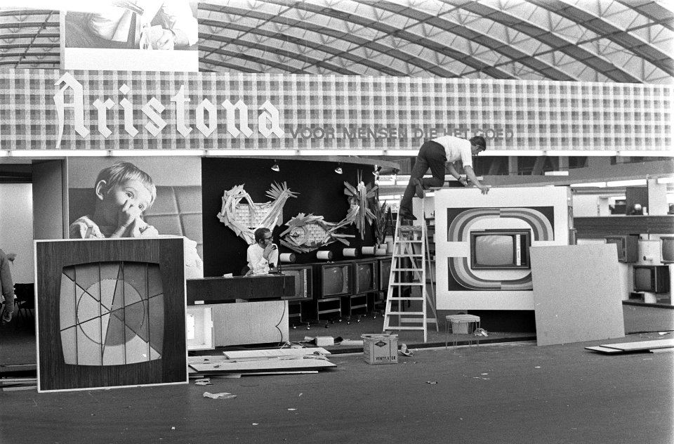 16e Internationale Tentoonstelling van elektronica Firato in RAI, Amsterdam stereo 8, Bestanddeelnr 922-8039