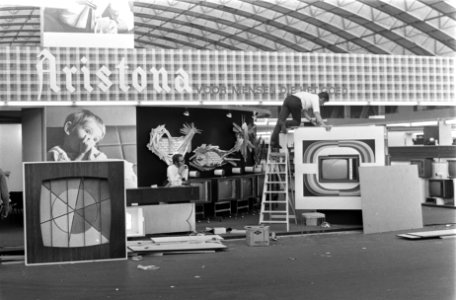 16e Internationale Tentoonstelling van elektronica Firato in RAI, Amsterdam stereo 8, Bestanddeelnr 922-8039
