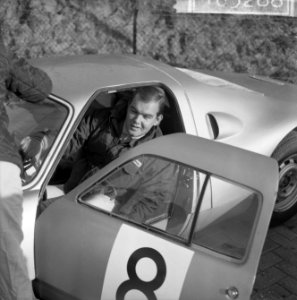 16e Tulpen Rally gestart in Noordwijk, Ben Pon met Porsche, Bestanddeelnr 916-3288