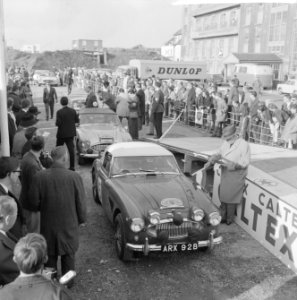 16e Tulpen Rally gestart in Noordwijk, nr.5 Horley, Bestanddeelnr 916-3301
