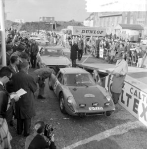 16e Tulpen Rally gestart in Noordwijk, Ben Pon met Porsche, Bestanddeelnr 916-3287