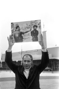 13e World Press Photo Edward T. Adams maakte beste persfoto E.T. Adams met zijn , Bestanddeelnr 922-2005