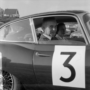 16e Tulpen Rally gestart in Noordwijk, nr. 3 Powell-Bak, Bestanddeelnr 916-3297