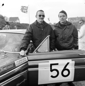 16e Tulpen Rally gestart in Noordwijk, de winnaars van vorig jaar Henri Greder e, Bestanddeelnr 916-3283