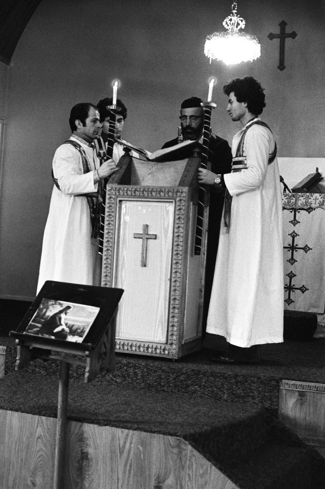 150 Turken in Syrisch Orthodoxe kerk in Hengelo i.v.m afwijzing asielaanvraag T�, Bestanddeelnr 931-2608
