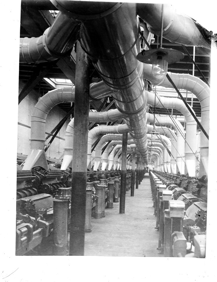 13x18 Stofafzuiginstallatie in een textielfabriek, Bestanddeelnr 256-1226