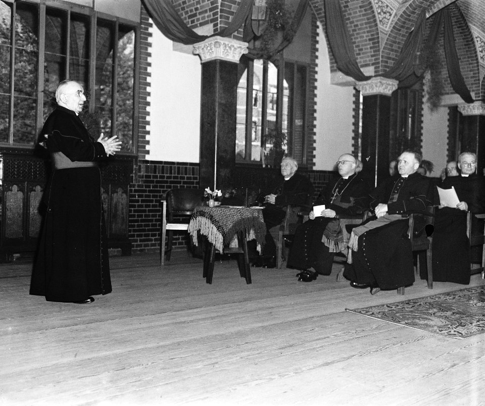 150 jarig bestaan Semenarie te Hoeven, Bestanddeelnr 902-7764