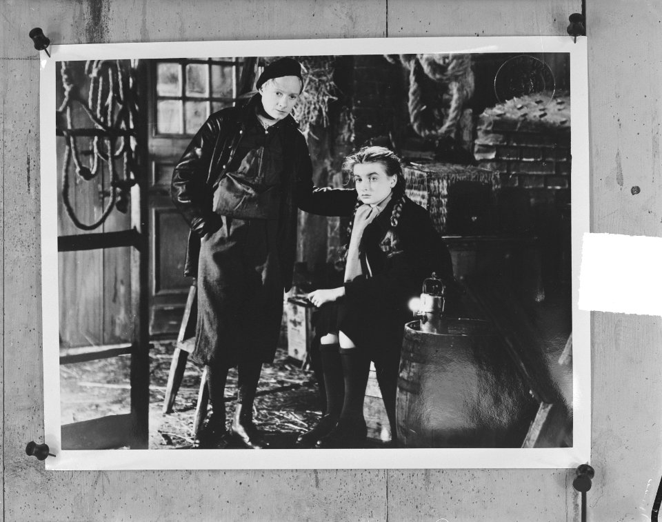 35 Repro's Actueel Film Waarheid kent geen grenzen, Bestanddeelnr 903-6938