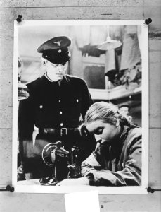 35 Repro's Actueel Film Waarheid kent geen grenzen, Bestanddeelnr 903-6932