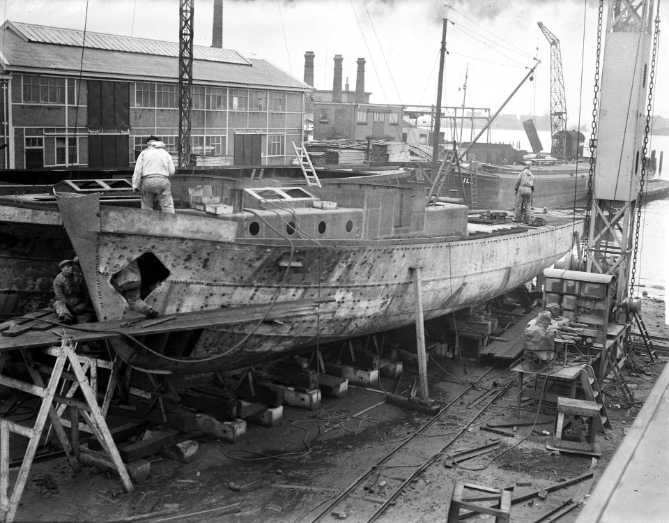 4 bootjes in Slikkerveer, Bestanddeelnr 903-7753