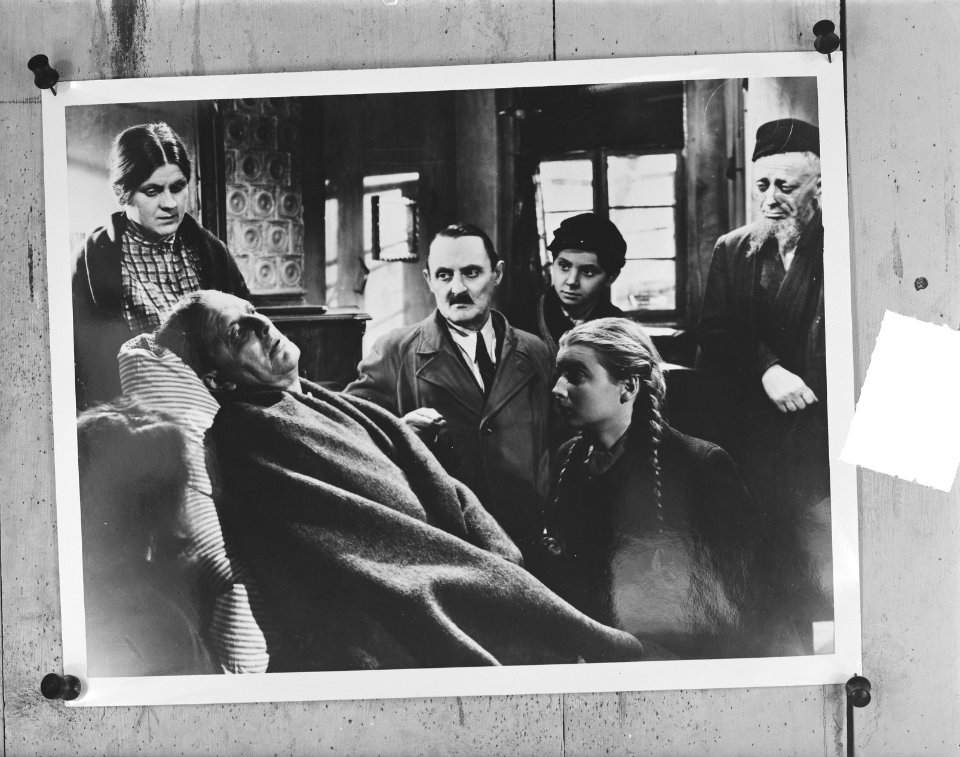 35 Repro's Actueel Film Waarheid kent geen grenzen, Bestanddeelnr 903-6941