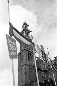350 jaar Jordaan De Westertoren met aan de voet de aankondiging, Bestanddeelnr 915-4744