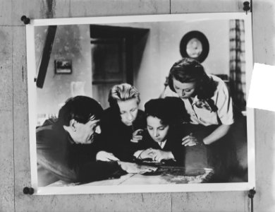 35 Repro's Actueel Film Waarheid kent geen grenzen, Bestanddeelnr 903-6942