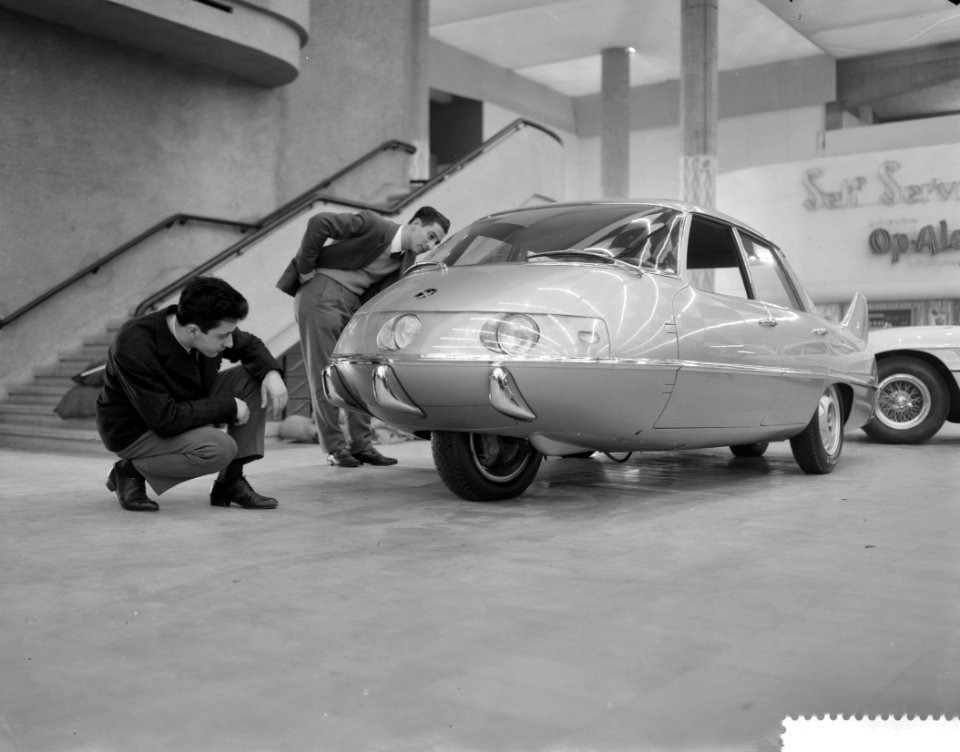 41e automobieltentoonstelling in Brussel, nieuw Italiaans ontwerp Pinin Farini, Bestanddeelnr 911-9851