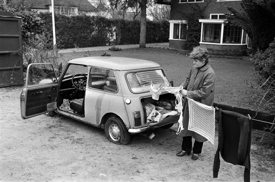 38-Jarige Willy van den Heuvel woont al 3 jaar in Mini Ede, uit protest dat zij , Bestanddeelnr 931-8942