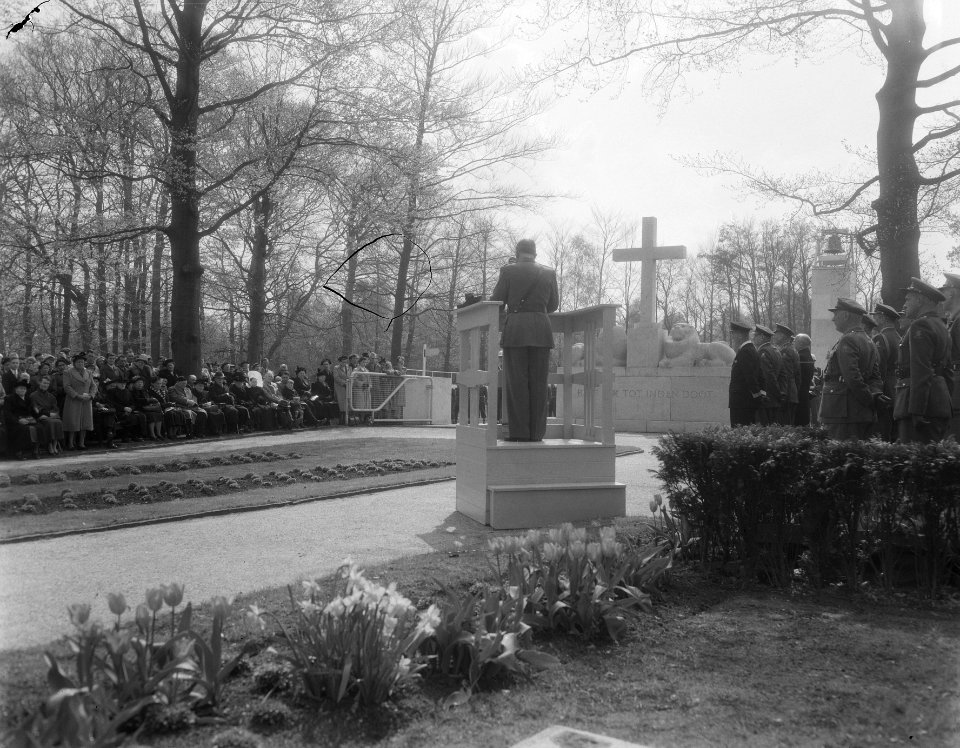 4 mei dodenherdenking , Grebbeberg, Bestanddeelnr 906-4462