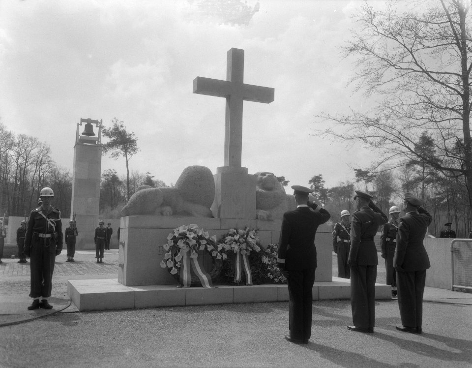 4 mei dodenherdenking , Grebbeberg, Bestanddeelnr 906-4464