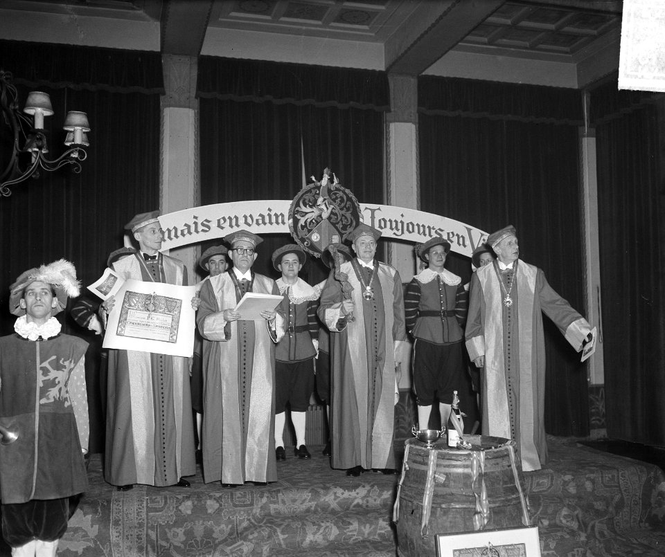 4 nieuwe ridders in Oud Wassenaar, Bestanddeelnr 903-8423