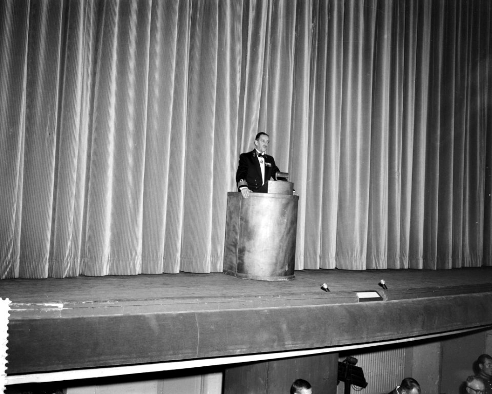295-jarig bestaan van het Korps Mariniers in de Rotterdamse schouwburg, Bestanddeelnr 911-8333