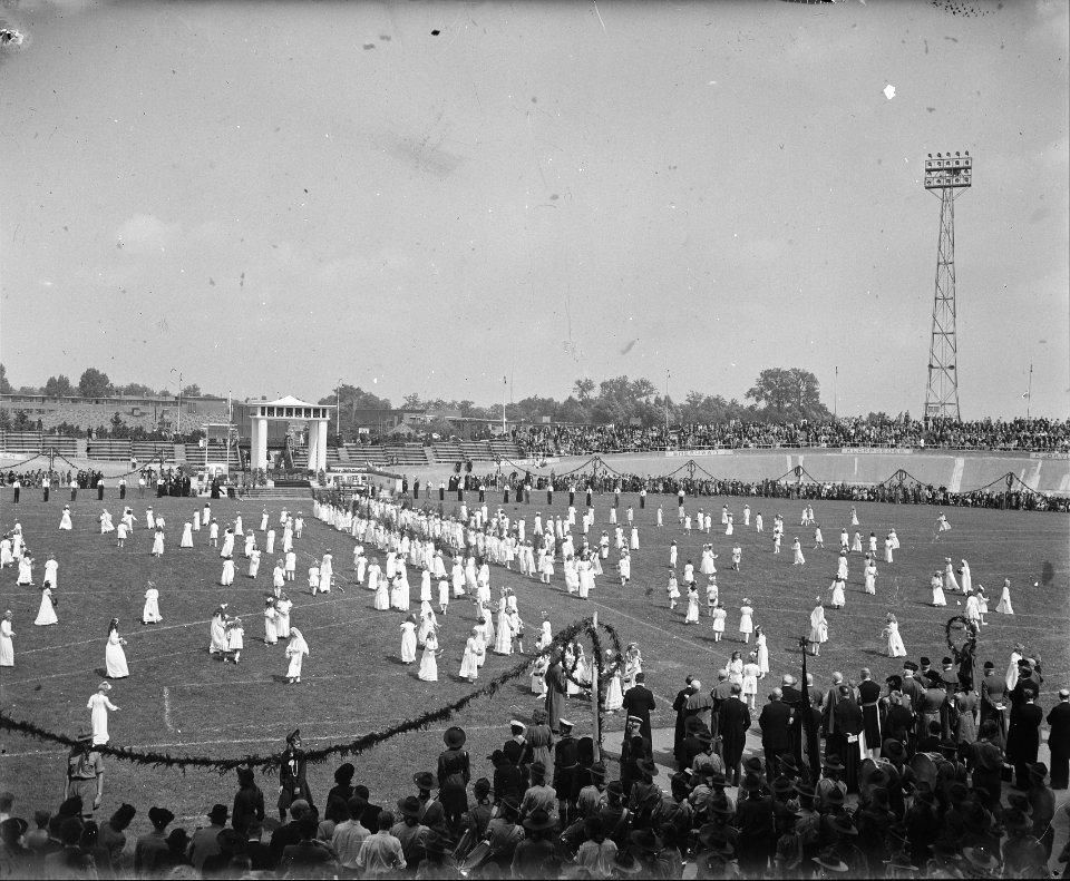 40-jarig Priesterfeest Kardinaal De Jong, Bestanddeelnr 902-9131