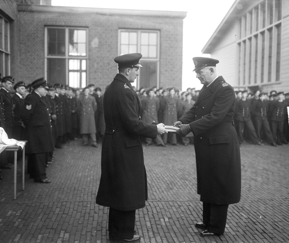 40 jarig jubileum bij Verbindingsschool, Bestanddeelnr 903-7633