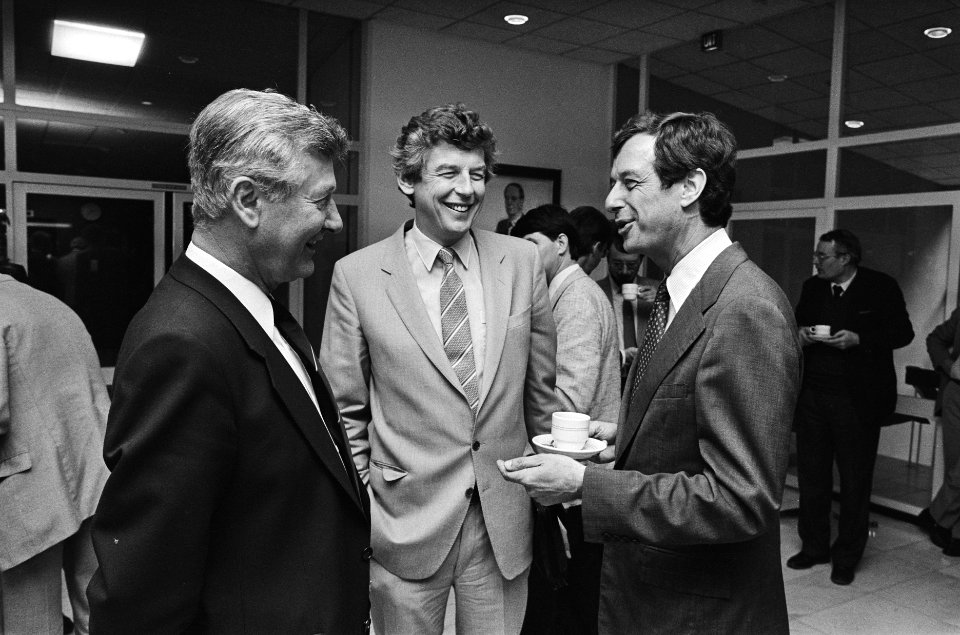 40 jaar Stichting van de Arbeid v.l.n.r. minister De Koning, FNV-voorzitter W. , Bestanddeelnr 933-3588